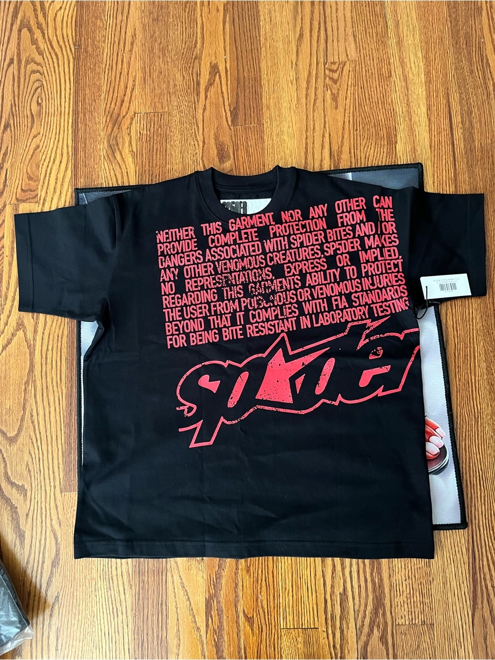 NWT- Sp5der black tee (small)